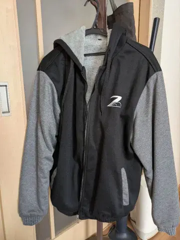 34Z 로고 후드 부착 점퍼