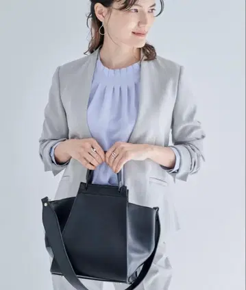 미사용 새상품 트라페즈 MID 2WAY 백