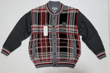 FIT OUT (도쿄 봉통) 버튼 스웨터 올 패턴 그레이