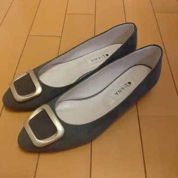 DIANA 플랫 펌프스 다크 그레이 스웨이드