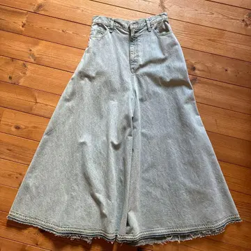 라이트 블루 프린지 헴 와이드 레그 데님 M