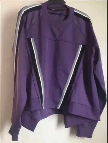 오니츠카타이거 라인 테이프 변형 맨투맨 트레이닝복