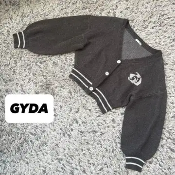 GYDA 다크 그레이 크롭 가디건 빅 로고 프리 사이즈