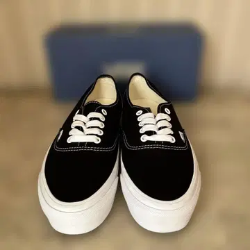 새상품 vans 프리미엄 오센틱 리슈 44LX 블랙 27cm