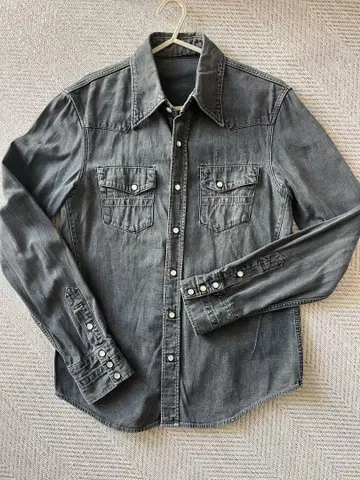 그레이 데님 셔츠 긴팔 포켓 부착