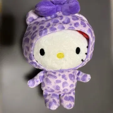 헬로키티 레오파드 무늬 봉제 인형 마스코트 키링 아베일 산리오