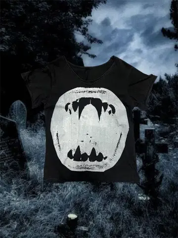 그래픽 프린트 T셔츠 opium