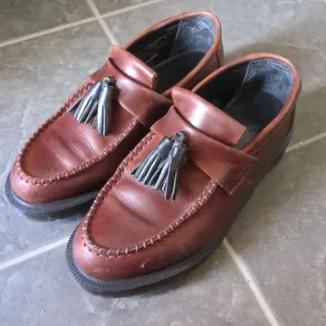 닥터마틴 태슬 로퍼 브라운