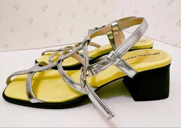 오리엔탈 트래픽 샌들