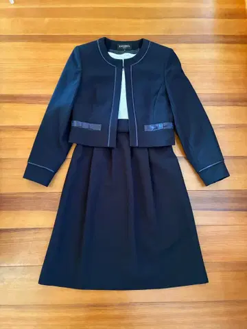 ESCOMUL 에스코뮬 수험 다크 네이비 원피스 수트 5호