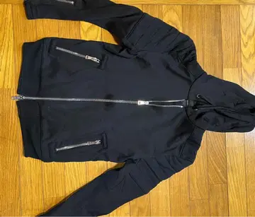 1 piu 1 uguale 3 블랙 후드티