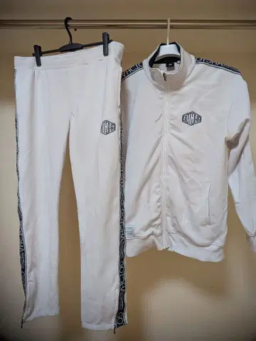 GOTCHA 화이트 저리 셋업