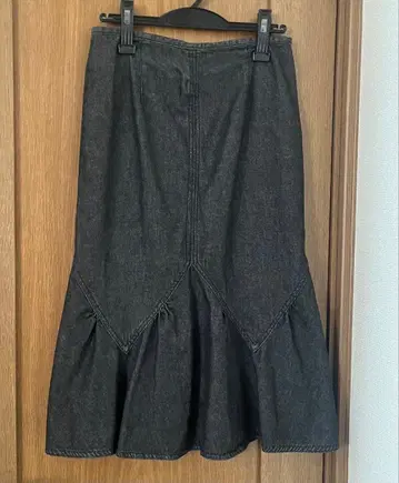 블랙 데님 머메이드 스커트