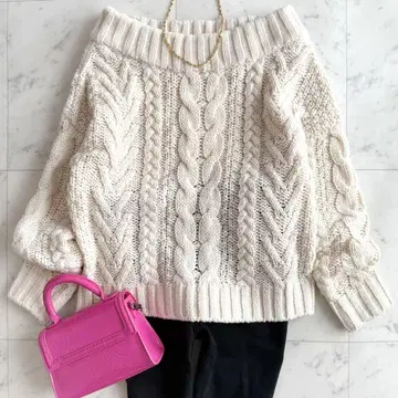 새상품급 그레이스 콘티넨탈 울 혼방 케이블 니트