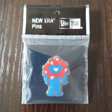 미야쿠미야쿠 핀 배지 NewERA