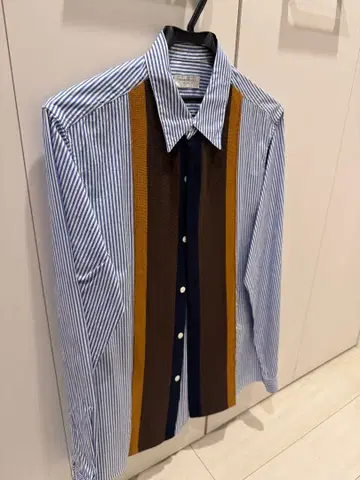 [ 가격 인하 새상품 투모로우랜드 ] 스트라이프 긴팔 셔츠 XS