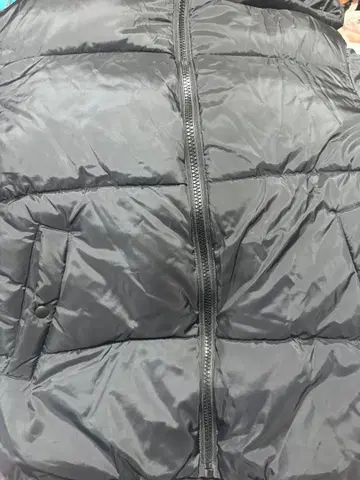 ZARA 블랙 다운 자켓 S 사이즈