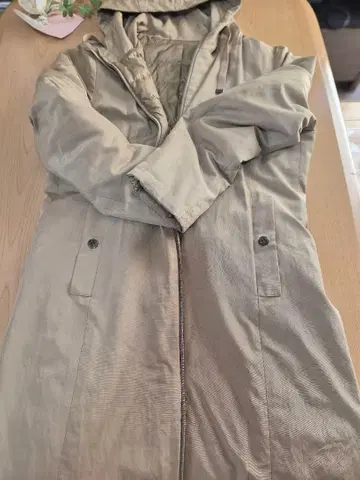 꼼므사 베이지 후드 부착 롱 다운 코트 리버서블