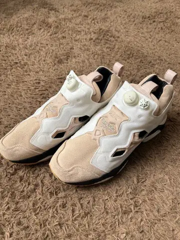 리복 인스타펌프 퓨리 화이트/베이지