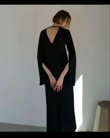 celon back open slit dress