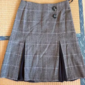 ReFLECT 체크 무늬 플리츠 스커트