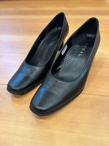 REGAL 25cm 펌프스 새상품급