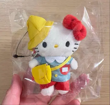 새상품 me 로리즈팜 헬로키티 키링 유치원