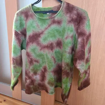 티거 브로칸테 다이 다이 패턴 돌먼 스웨터