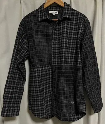 J.WANDERSON 유니클로 체크 긴팔 셔츠 블랙