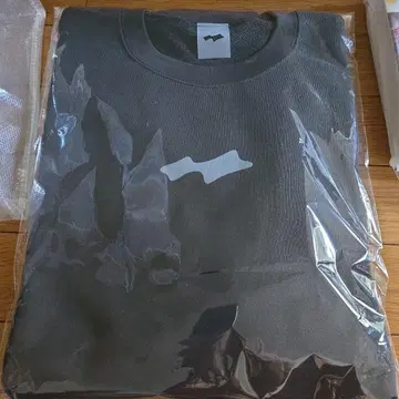 skylrk 도쿄 팝업 crewneck