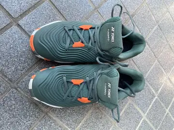 중고 YONEX 퓨전 레브 5 SHTF5MGC 26.5cm