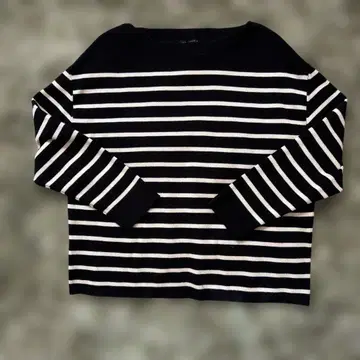새상품급 23구 보트넥 스트라이프 스웨터 사이즈 48