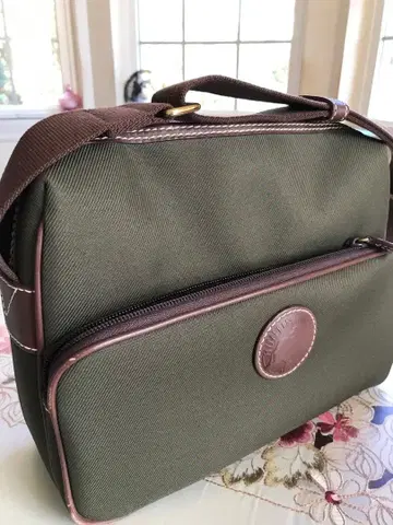 HUNTING WORLD 숄더백 올리브 그린