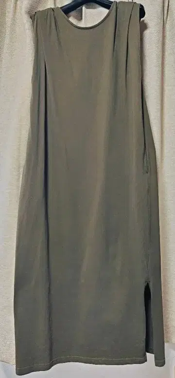 Hanak 슬리브리스 원피스 M 올리브