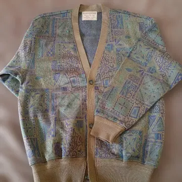 브라운 계열 따뜻한 멀티 컬러 패턴 가디건