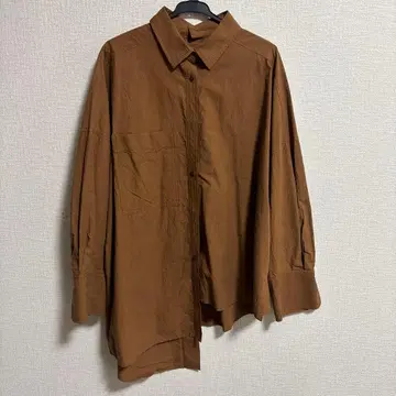 DRESSLAVE 비대칭 컬러 오버 셔츠 (브라운) 38 사이즈