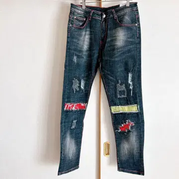 새상품 데미지 가공 다크 블루 데님 팬츠 남성용 폴더블 오샤레