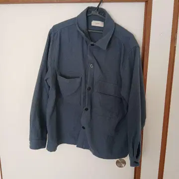 NIDO 다크 블루 버튼 셔츠