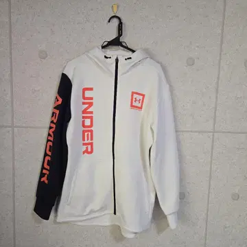 UNDER ARMOUR 저리 상하의 세트