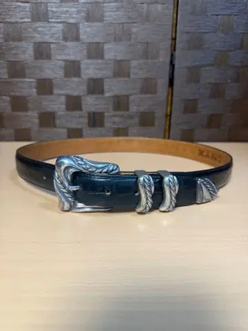 Sullen leather Western belt 가죽 벨트
