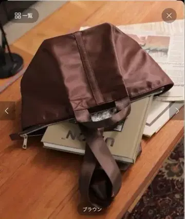 레리움 나일론 토트백