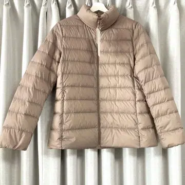 [택 포함 새상품] 유니클로 울트라 라이트 다운 베이지 L