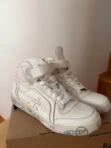PREMIATA 화이트 하이컷 스니커즈