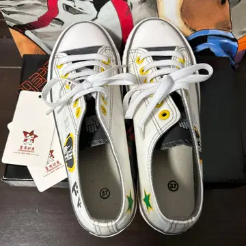 죠죠 쿠죠 죠타로 스니커즈 37인치