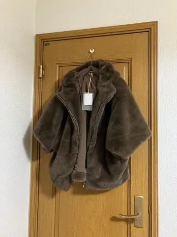 [ 메리크리스마스 세일 ] 새상품! Anna Kerry 인조 모피 자켓