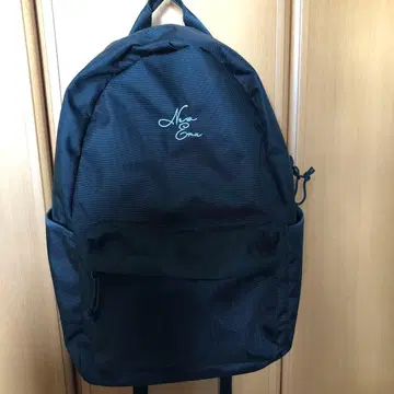 NEW ERA 블랙 백팩