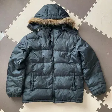 T&C Surf Designs 블랙 다운 자켓 XL