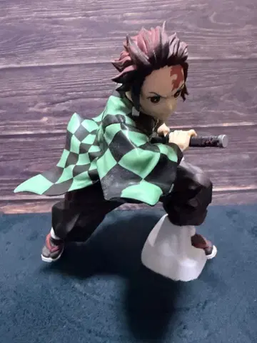 귀멸의 칼날 카마도 탄지로 피규어