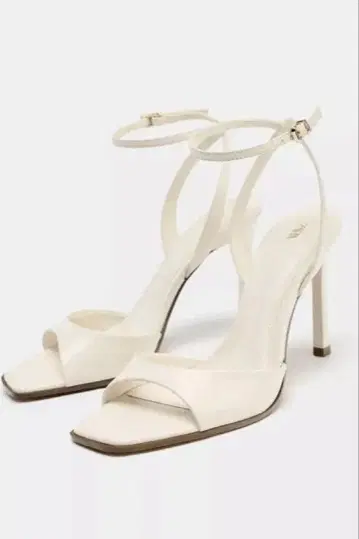 ZARA 하이힐 샌들 화이트