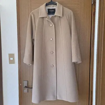 VESTINA 베이지 롱 코트